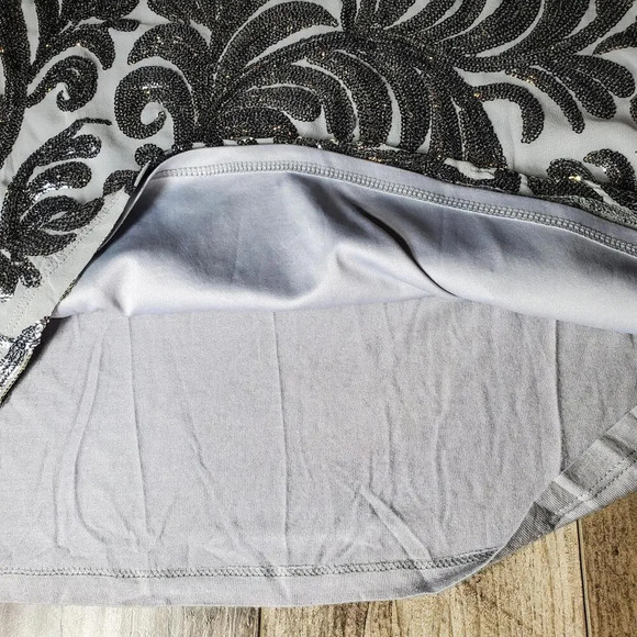 Express Embellished Silver Sequin Women's Sleeveless Blouse Tank Top Size Small - Picture 12 of 13